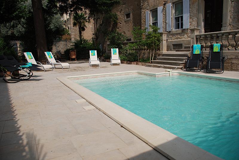 Last Minute Special Offer South of France Holiday Villa with Pool