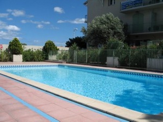 Last Minute Special Offer on South France Holiday Villa with pool in Agde