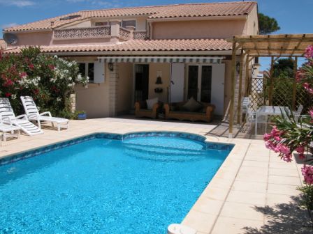 Last Minute Special Offer South France Holiday Villas with Private Pool, Air-Con, Walking Distance to Beach