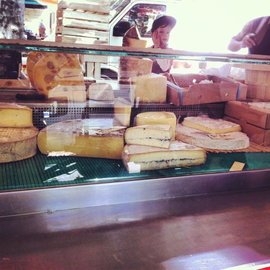 French cheese stall in St Chinian market